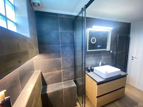 Comfortable Apartment Near to Metro