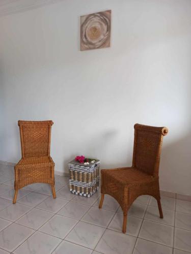 Zona de estar de Bosofet Beach and Creek Lodge