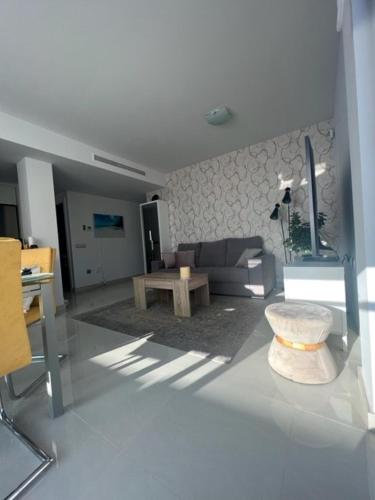 penthouse center Torrevieja, private terrace, near the beach