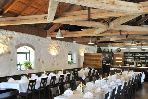 Um restaurante ou outro lugar para comer em Tagungshaus Kloster Heiligkreuztal
