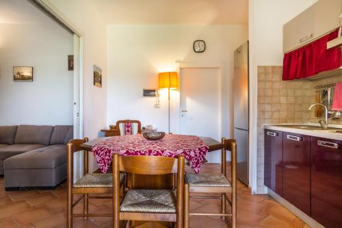 Η κουζίνα ή μικρή κουζίνα στο Casale Fattoria Benaris
