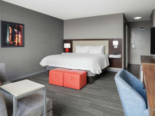 Hampton Inn Chicago McCormick Place Image