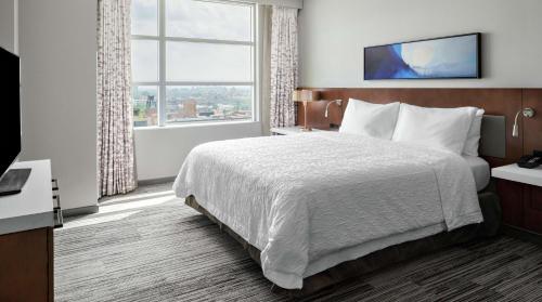 Hilton Garden Inn Chicago McCormick Place Image