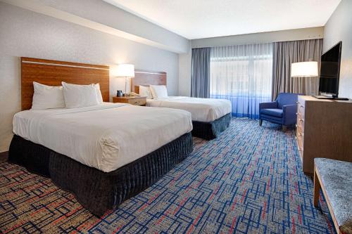 Embassy Suites by Hilton Chicago O'Hare Rosemont Image