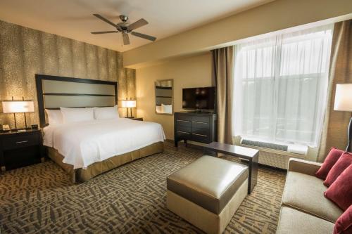 Homewood Suites by Hilton Charlotte Ballantyne, NC Image