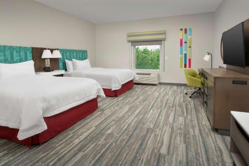 Hampton Inn & Suites Charlotte Airport Lake Pointe Image