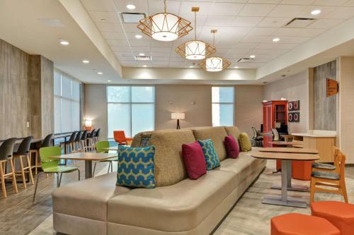 Home2 Suites By Hilton Charlotte Piper Glen Image