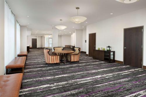 Hilton Garden Inn Charlotte Airport Image