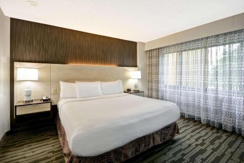 Embassy Suites Charlotte Image