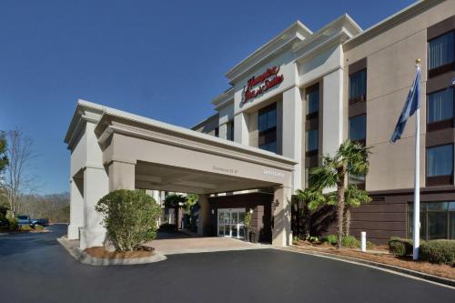 a rendering of the front of a hotel at Hampton Inn & Suites Clinton in Clinton