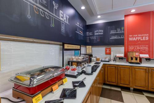 Jídlo v hotelu nebo okolí