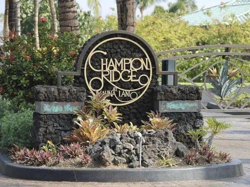 Taman di luar Hale Mele Polynesian Pod Style Home with private Pool, Hot Tub, E-bikes and Golf Cart