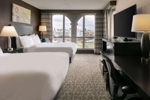 DoubleTree by Hilton Dallas Market Center Image