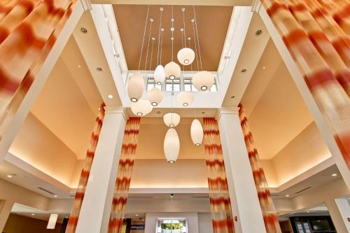 Hilton Garden Inn Woodbridge Image