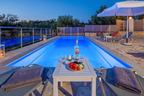 Πισίνα στο ή κοντά στο Villa Constadina Large Private Pool AC WiFi