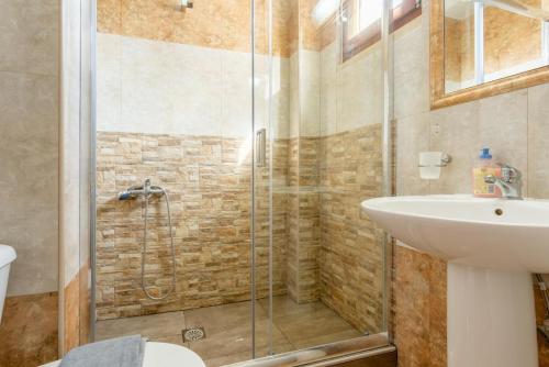 Kúpeľňa v ubytovaní Villa Stratos