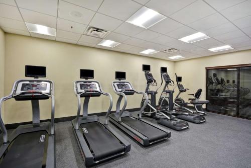 a row of cardio machines in a gym at Hampton Inn & Suites Grants Pass in Grants Pass