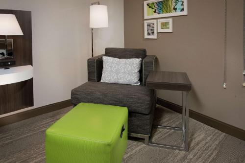 Ruang duduk di Hampton Inn Hilton Head
