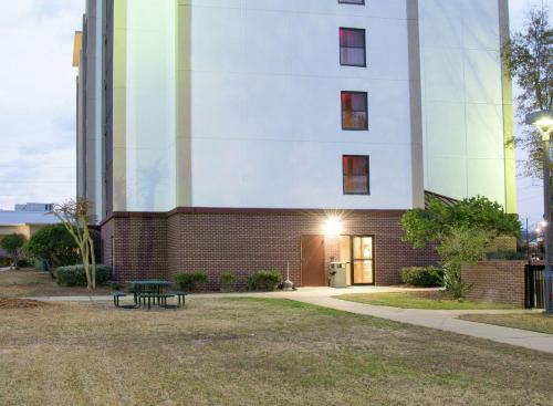 Hampton Inn & Suites Jackson Coliseum – Photos 3