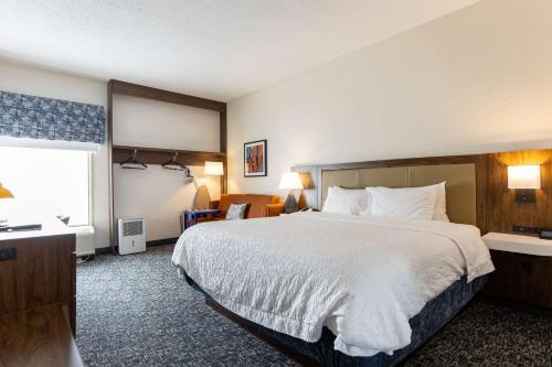 Ένα ή περισσότερα κρεβάτια σε δωμάτιο στο Hampton Inn by Hilton of Kuttawa Eddyville