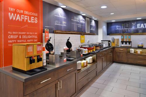 Hampton Inn & Suites Las Vegas Airport Image