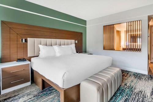 Hilton Grand Vacations Club Flamingo Las Vegas Image