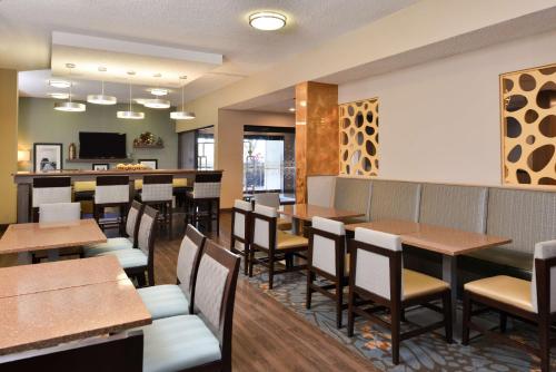 Hampton Inn Closest to Universal Orlando Image