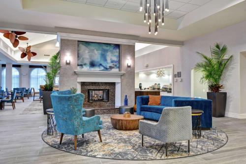 Χώρος καθιστικού στο Homewood Suites by Hilton Lake Buena Vista Orlando - Newly Renovated!