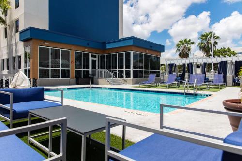 Hampton Inn & Suites Miami Airport South/Blue Lagoon Image
