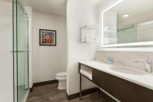 Hampton Inn Suites Kansas City Downtown Crossroads Image
