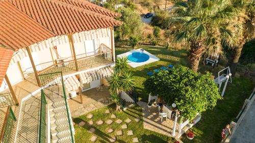 Skioni Studios by Diomedes Group