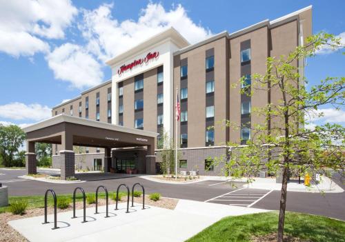 a rendering of the hampton inn suites niagara on the lake at Hampton Inn Minneapolis-Roseville,MN in Roseville