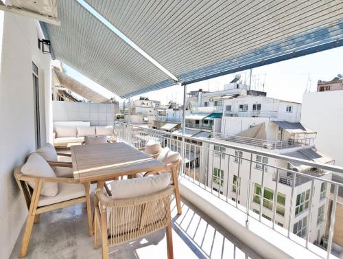 Athens Divas Soul Suite