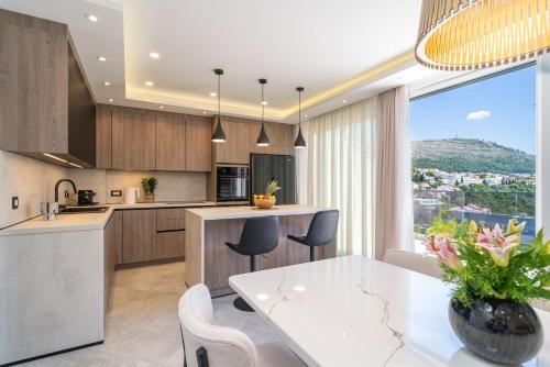 Luxumbra Apartment Dubrovnik with terrace and free parking