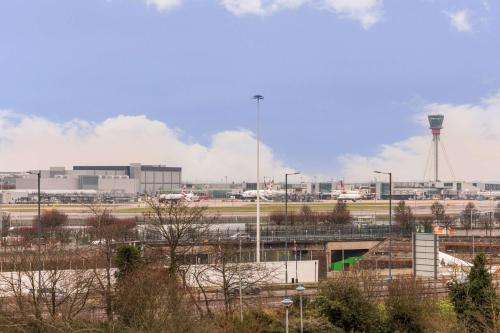 Fotografie z fotogalerie ubytování Radisson RED London Heathrow v destinaci Harmondsworth