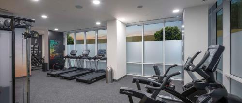 Gimnasio o instalaciones de fitness de Hampton By Hilton Doha Old Town