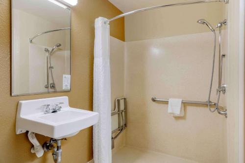 Bagno di Extended Stay America Suites - Houston - Kingwood