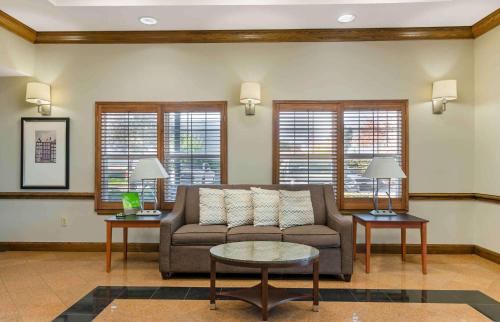 Χώρος καθιστικού στο Extended Stay America Suites - Kansas City - Lenexa - 87th St