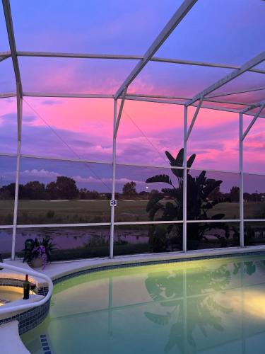 Entire home with pool and lake view and Golf course by Disney photo 10