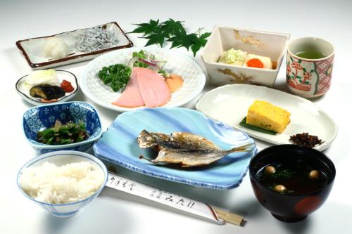 Comida en el ryokan o alrededores