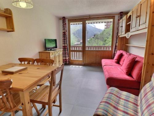 Charmant 2P avec Balcon S/E, Proche Pistes et Commerces, Tout Équipé - 73550 Les Allues - FR-1-182-256