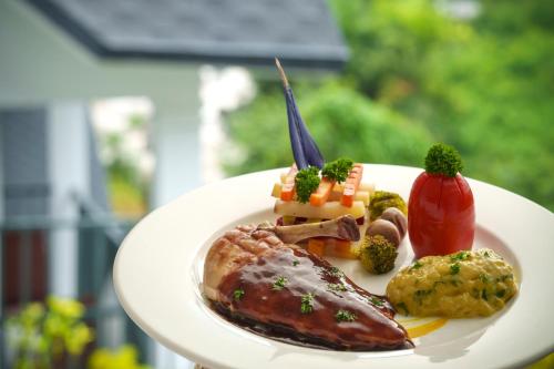 Comida en el resort o alrededores