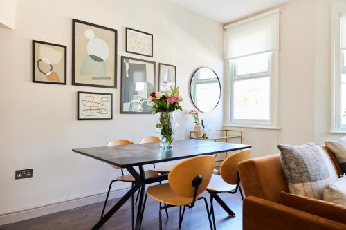 The Kilburn Crib - Stunning 3BDR Flat