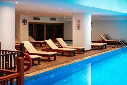 Piscina di Oz Hotels Side Premium o nelle vicinanze