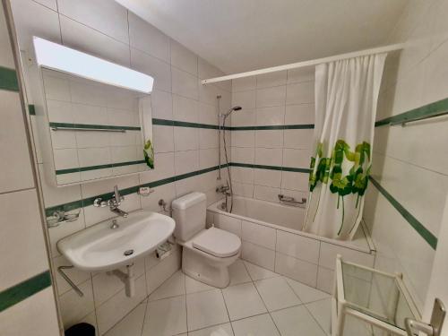 Apartment Apt- 13 by Interhomeにあるバスルーム