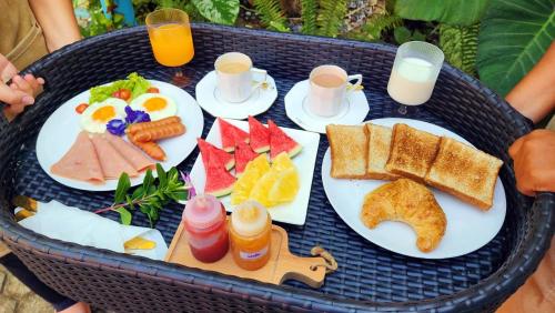 Đồ ăn tại/gần chỗ nghỉ nhà dân