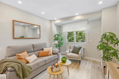 Descubre la Magia de Granada en este apartamento