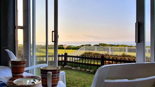 ジェフリーズ・ベイにあるFamily Beach Escape: fully-equipped 6 sleeper apartmentのギャラリーの写真