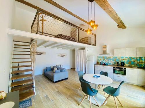 Suzon Petit loft Terrasse et Clim Coté Mairie