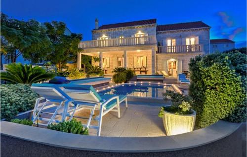Villa Veritas